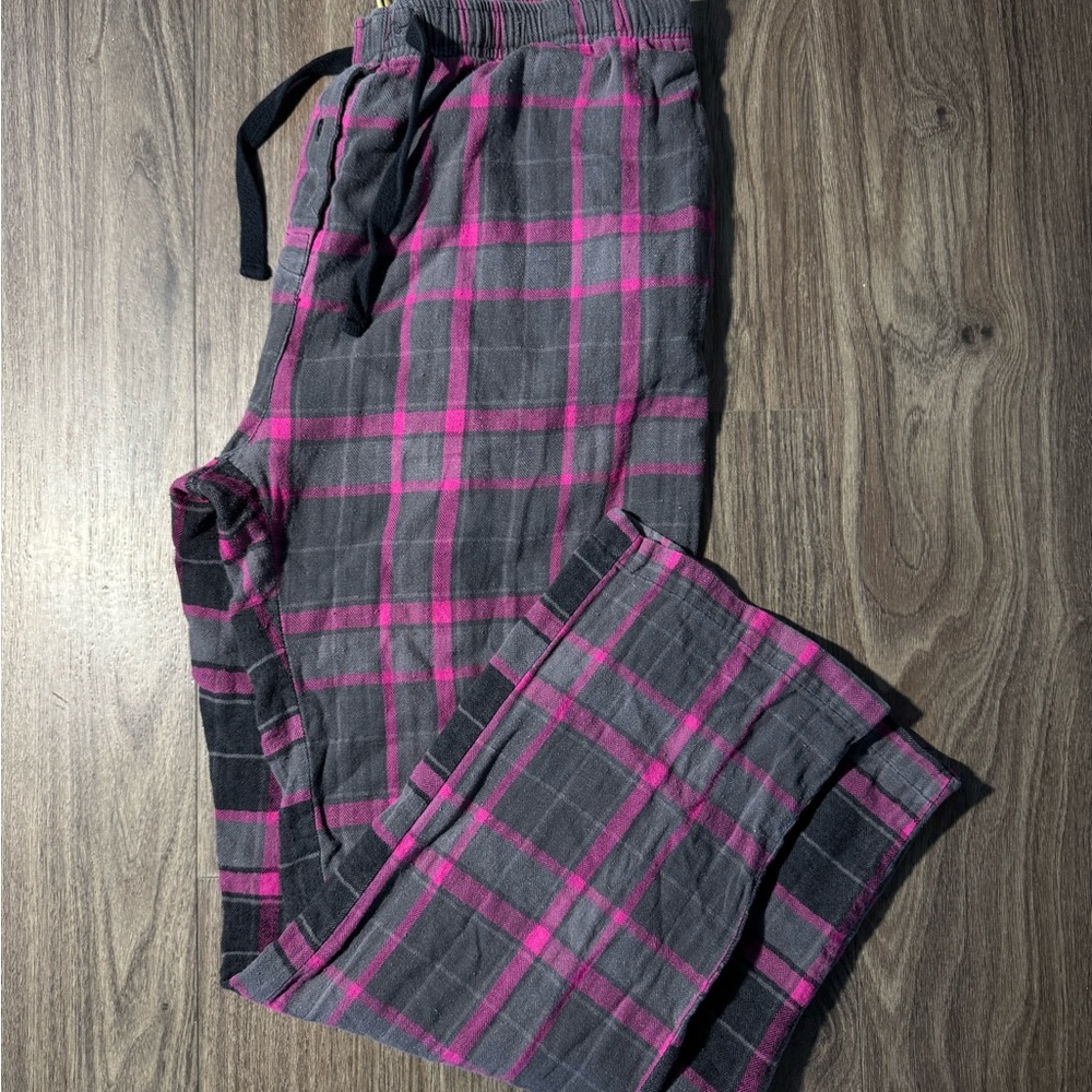 Women's Gray & Pink Plaid Lounge Pajama Pants